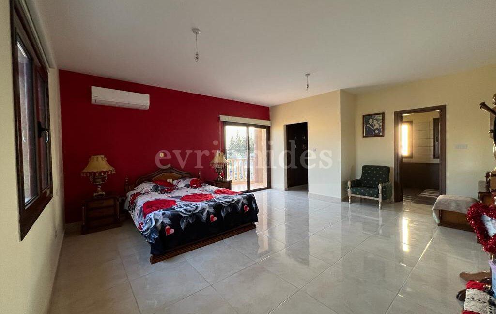 Evgenios Vrionides Real Estate Ltd 4 Bedroom Villa In Kato Polemidia 48