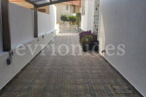 Evgenios Vrionides Real Estate Ltd Luxury 4 Bedroom Villa In Agios Athanasios Limassol 05