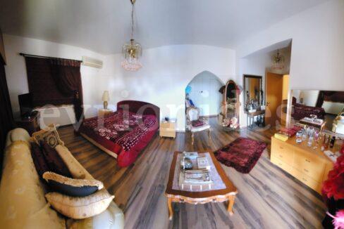 Evgenios Vrionides Real Estate Ltd 3 Bedroom Villa In Agios Tychonas 01