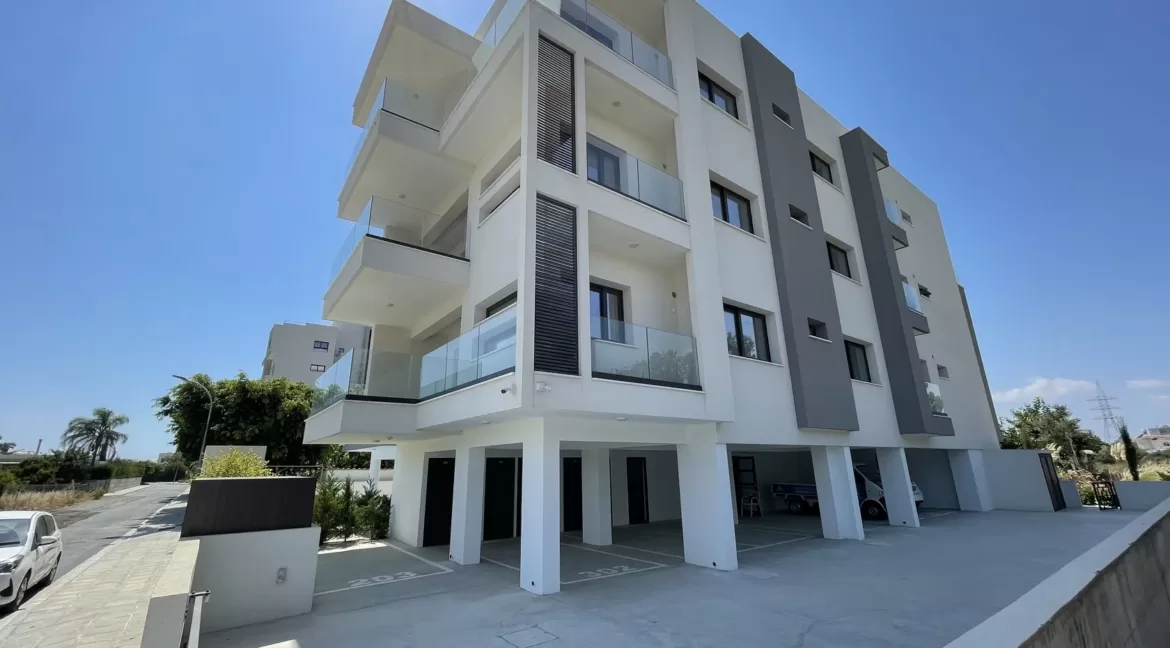 Evgenios Vrionides Real Estate Ltd Brand New Three Bedroom Modern Apartment In Garmasogia For Sale 02