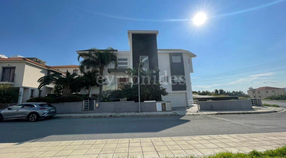 Evgenios Vrionides Real Estate Ltd 5 Bedroom Villa In Pantea Area 01
