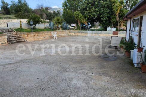 Evgenios Vrionides Real Estate Ltd 3 Bedroom Bungalow In Apesia Village In A Very Big Plot Of Land 13