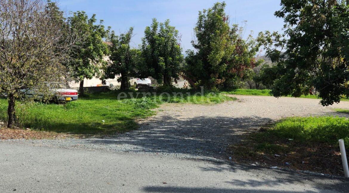Evgenios Vrionides Real Estate Ltd 3 Bedroom Bungalow In Apesia Village In A Very Big Plot Of Land 23