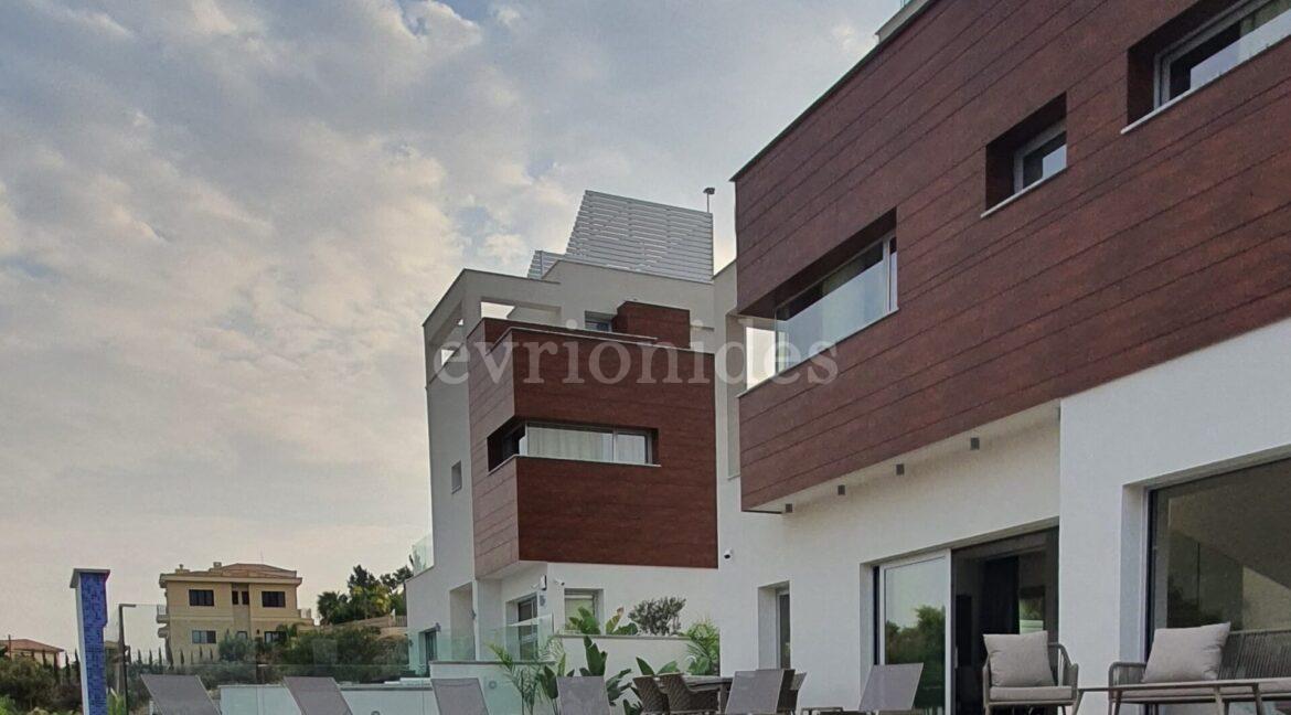 Evgenios Vrionides Real Estate Ltd 3 Bedroom Modern Villa Kalogiroi Hills In Limassol 02