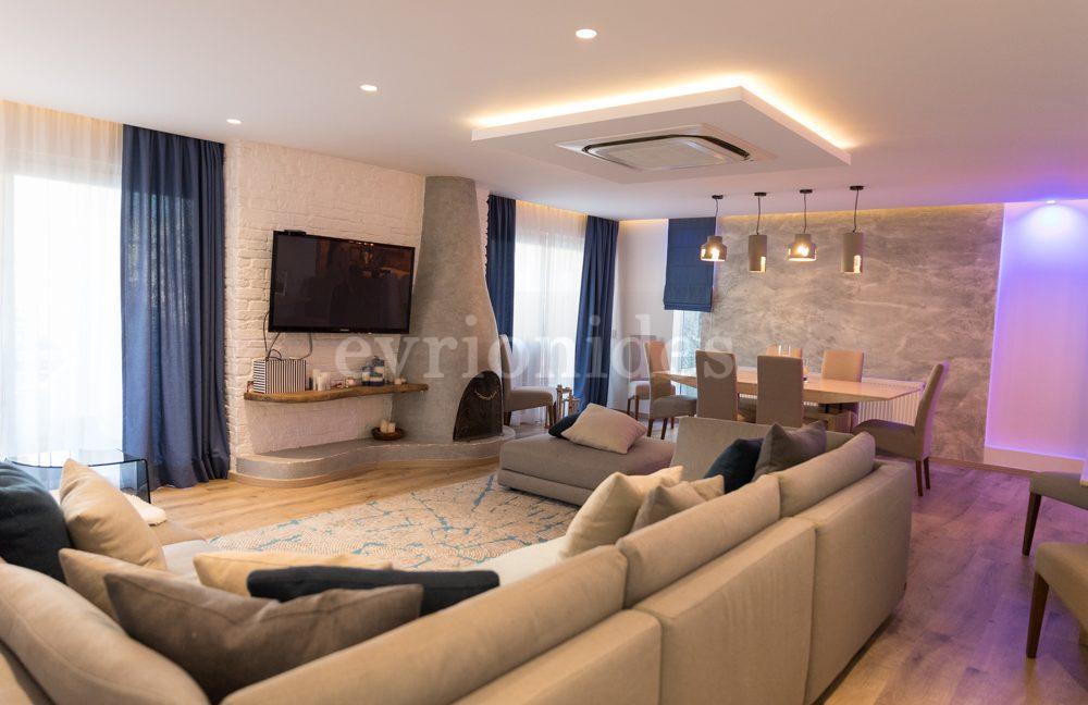 Evgenios Vrionides Real Estate Ltd 3 Bedroom First Floor Apartment Fully Renovated 01