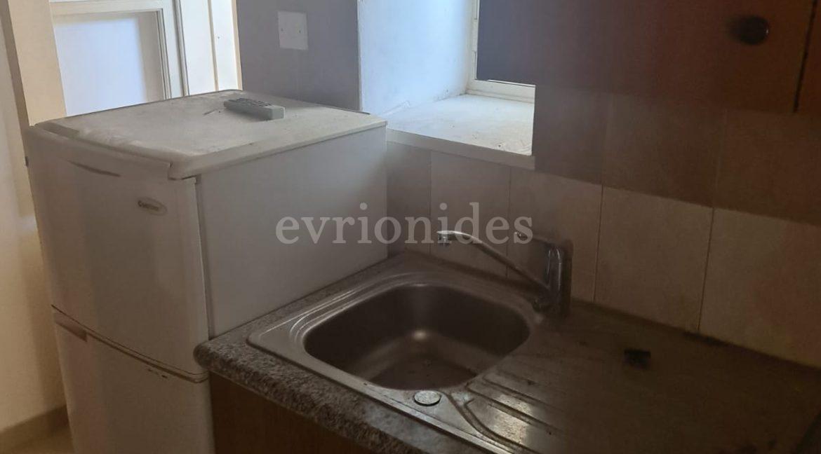 Evgenios Vrionides Real Estate Ltd 4 Bedroom Small House In Town Center 100 Meters From The Sea 18