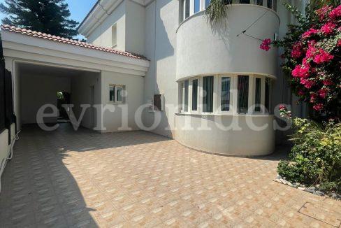 Evgenios Vrionides Real Estate Ltd Exclusive 5 Bedroom Villa In Papas Area 08